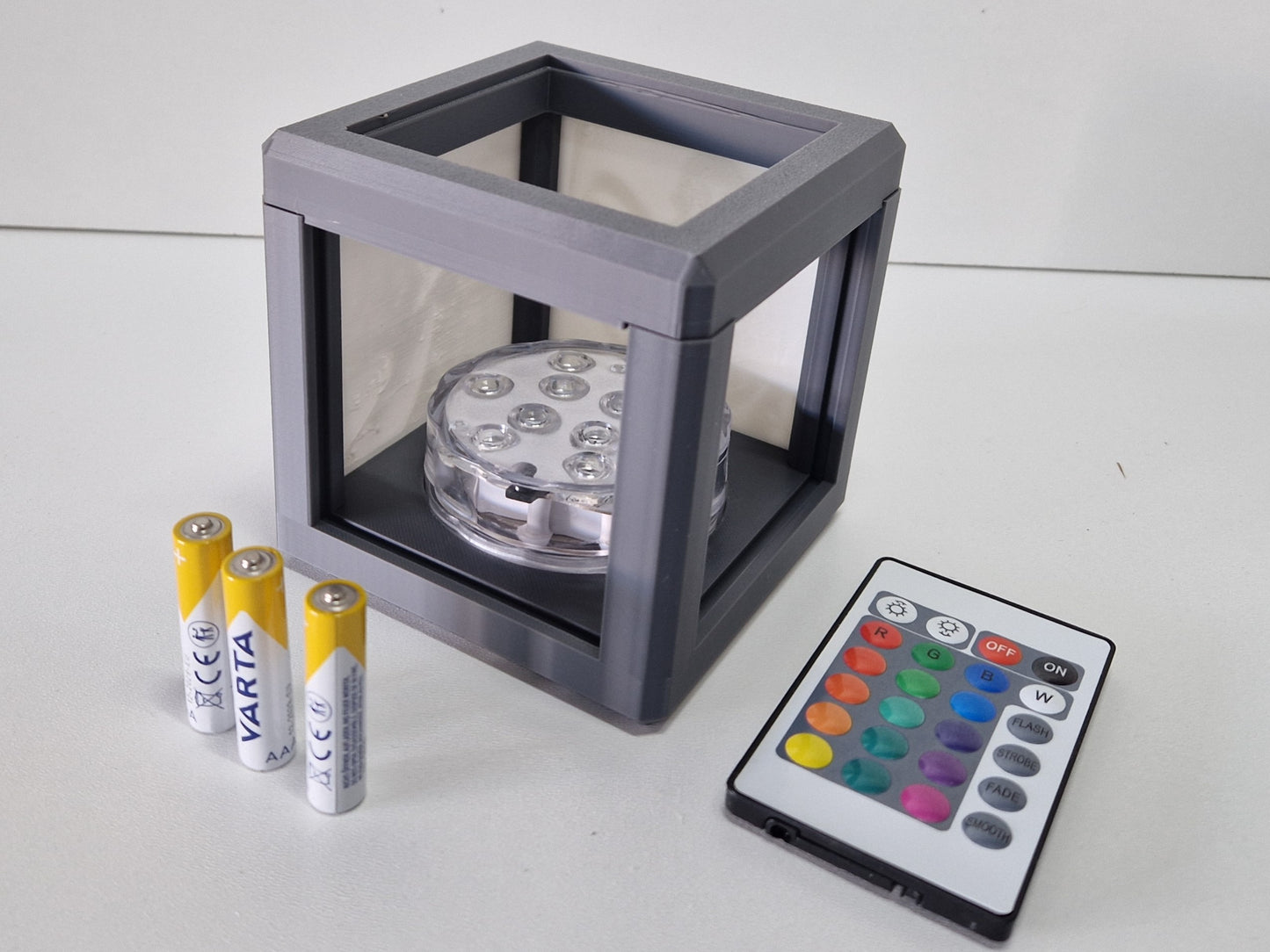 Litho lamp met kleuren LED op batterijen