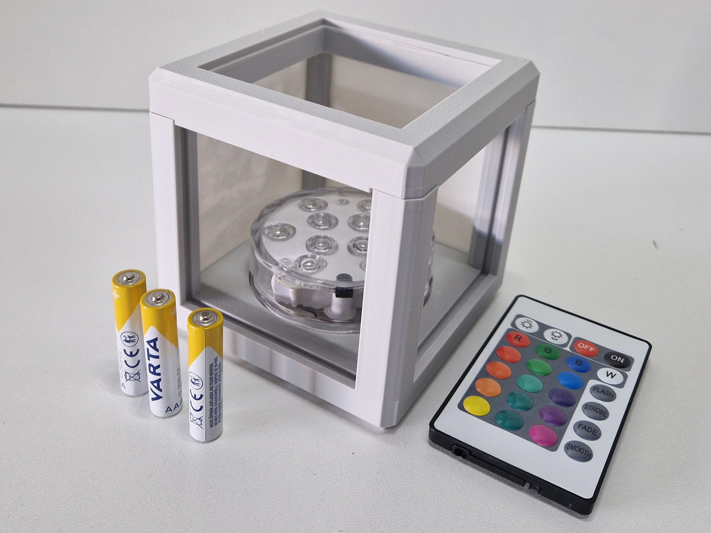 Litho lamp met kleuren LED op batterijen